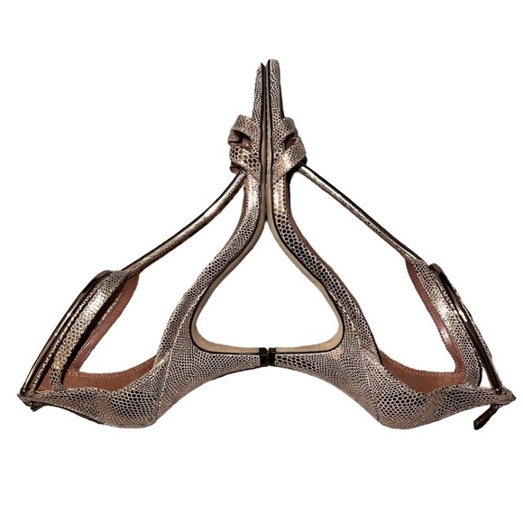 {EUC Vince Camuto Metallic Gold T-Strap Heel Sandals Size 10M} - Picture 4 of 9